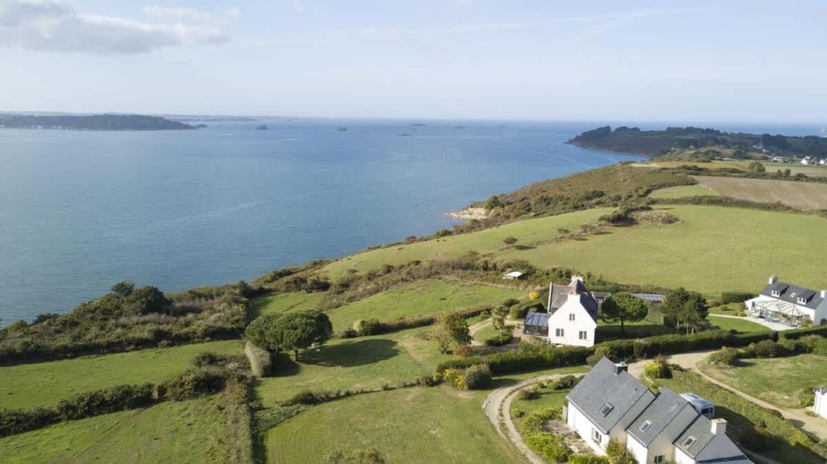 Kermartin - Maison De Famille Avec Vue Sur La Baie De Morlaix Plouézocʼh Buitenkant foto